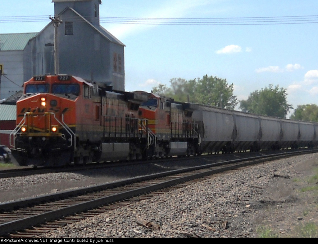 BNSF 727 East